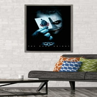 Стрип Филм - Темниот Витез-Џокер Со Бетмен Играње Картичка Ѕид Постер, 22.375 34 Врамени